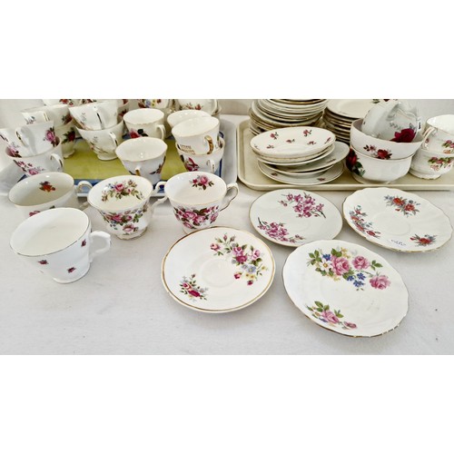 62 - Collection of floral teaware