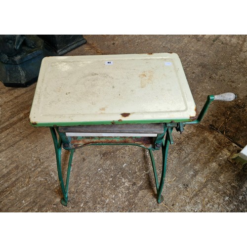 20 - Vintage mangle on cast base with enamel top