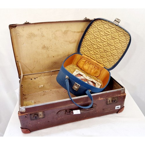 280 - Vintage box suitcase and ladies vanity case