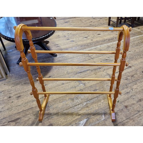 477 - Modern pine towel rail