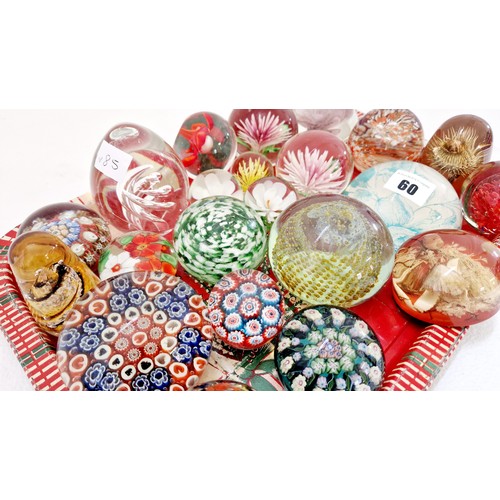 60 - Collection of approx. 21 Millefiori and other paperweights