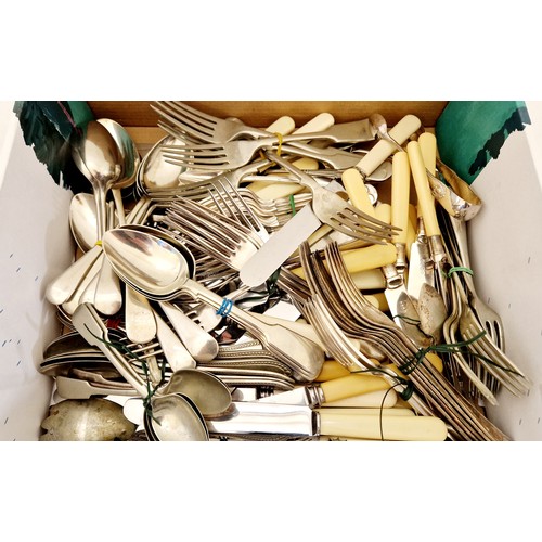 119 - A quantity of loose EPNS stainless and bone handled flatware