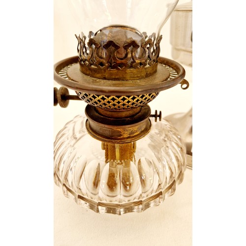 159 - Two oil lamps Hinks' with glass reservoir and Aladdin in chrome