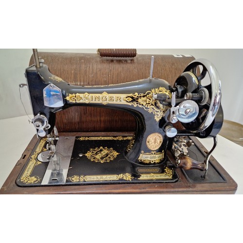 168 - Singer vintage cased sewing machine