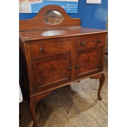 189C - Mid-century walnut cased gramophone in mirrored back cabinet on cabriole legs, includes gramophone h... 