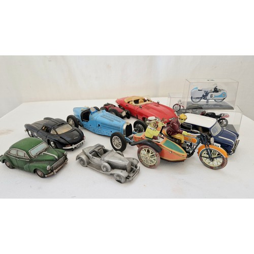 212 - Various Burago and other loose vehicles