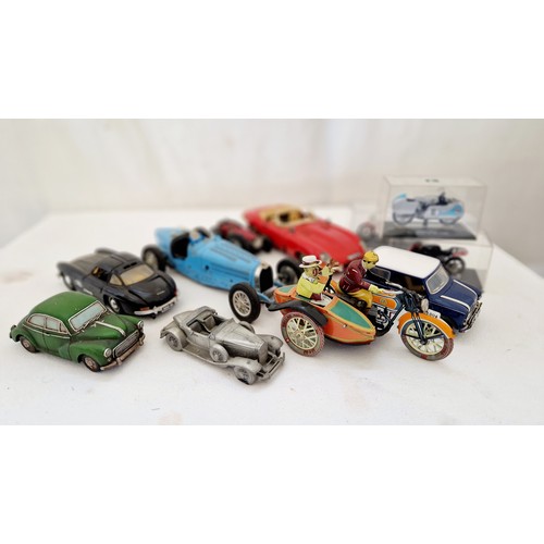 212 - Various Burago and other loose vehicles