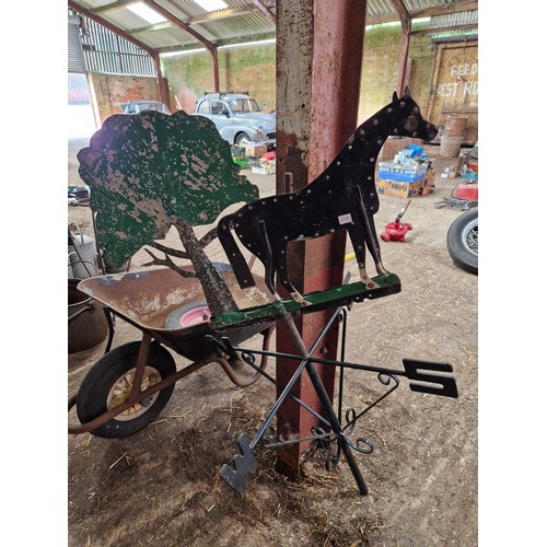 536 - Weathervane with horse and tree figures