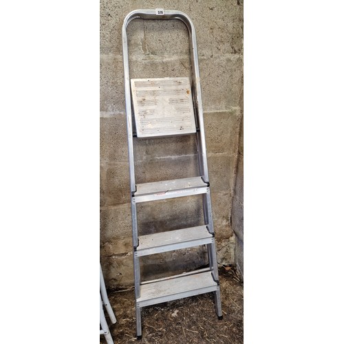 579 - Aluminium step ladders