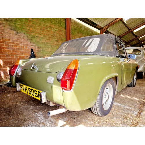 605 - MG Midget, green Reg PVH 606P and various boxes of accessories. MOT exempt