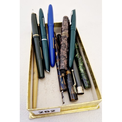 262 - Collection of vintage mottled and other fountain pens incl. leaver fill Nova, Mabie Todd Swan etc