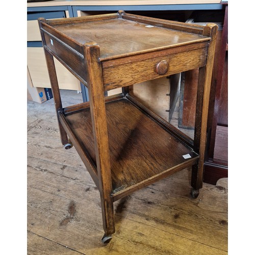 402 - Early 20th century oak 2-tier tea trolley with single drawer