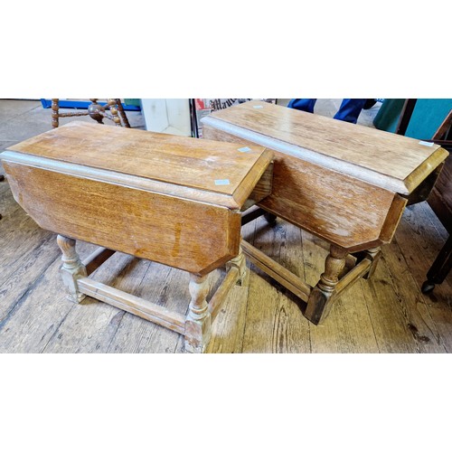 465A - Pair of early 20th century mahogany drop leaf occasional tables