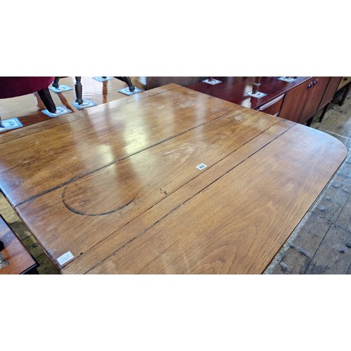 472 - Edwardian mahogany drop leaf centre table