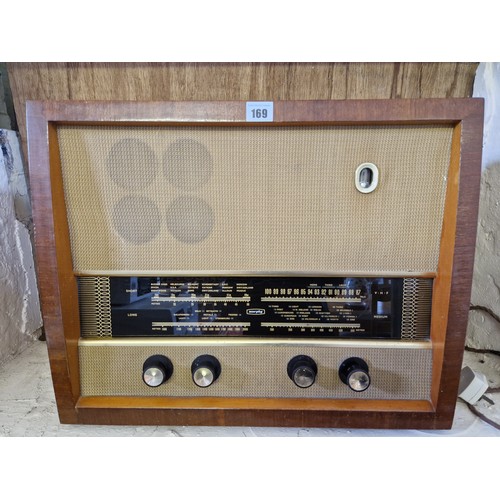 169 - Murphy vintage wooden cased radio