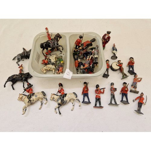 221 - Quantity of loose vintage playworn lead figures, soldiers etc