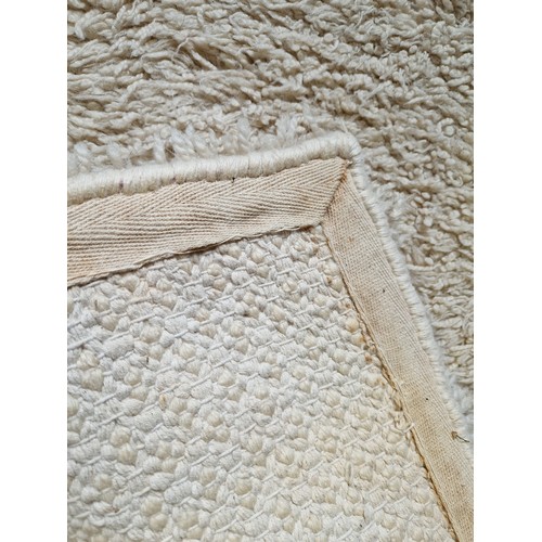 278 - Modern wool effect rug approx. 100 x150cm