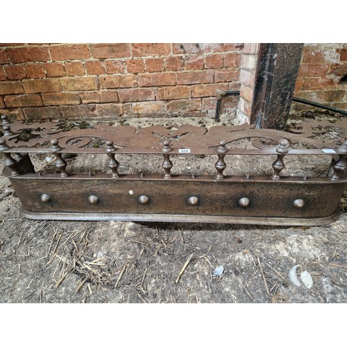 379 - Late Victorian fender with pierced metal decoration depicting unicorns on baluster supports approx. ... 