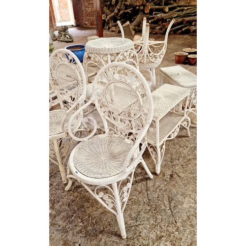 390 - Wicker conservatory furniture