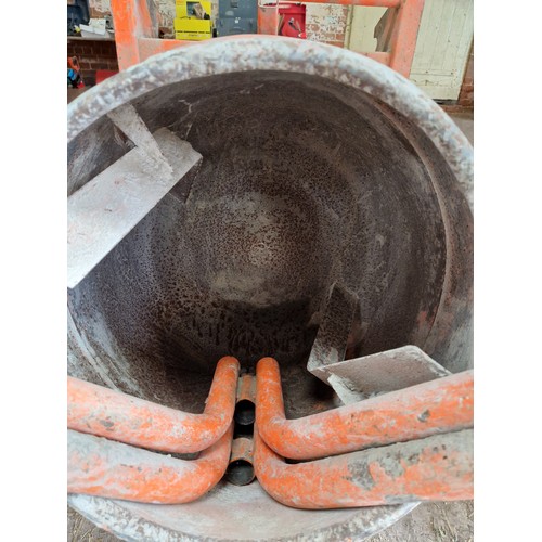 495 - Belle Minimix 150, 110V concrete mixer