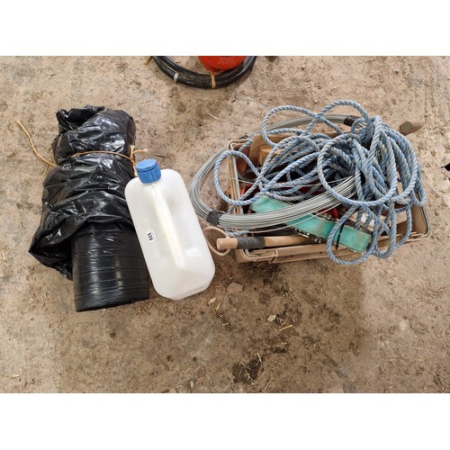 526 - Rope, ratchet strap, spares, roll of plastic etc