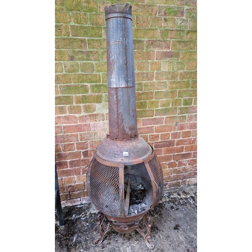 560 - Metal chimenea