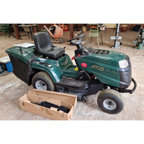 564 - Atco GT30H ride-on lawnmower, purchased new 2019, garage stored