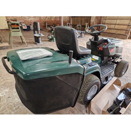 564 - Atco GT30H ride-on lawnmower, purchased new 2019, garage stored