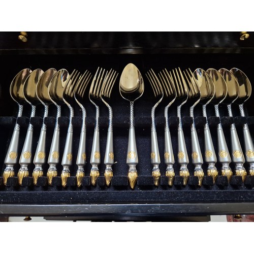 159 - Arthur Price Cutlery: Clive Christian Empire Flame 5 drawer cutlery chest; approx. 85 piece with an ... 