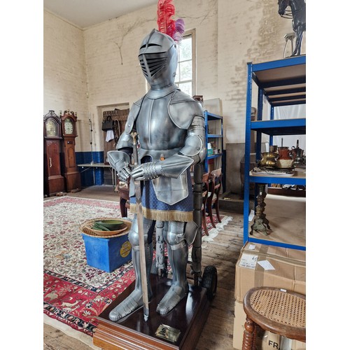 131 - Armadura Siglo XVI suit of armour approx. 175cm tall