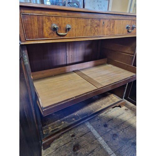 386 - Edwardian mahogany side cabinet with single drawer over a cupboard with internal slides