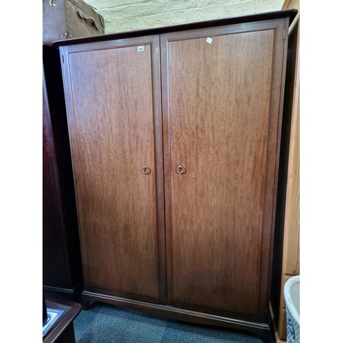 442 - Stag Minstrel Brown 5-piece bedroom suite comprising double wardrobe, pair of bedside tables, chest ... 