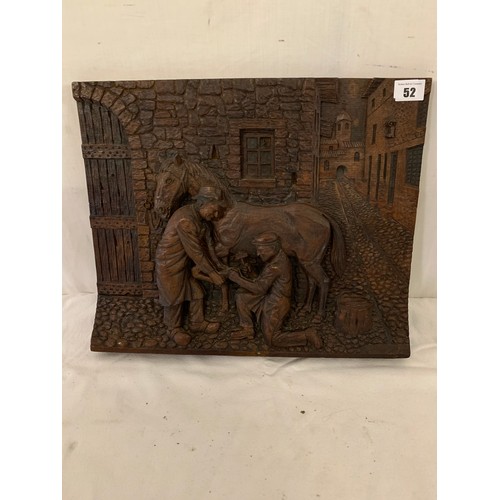 52 - Reproduction relief plaque of farriers