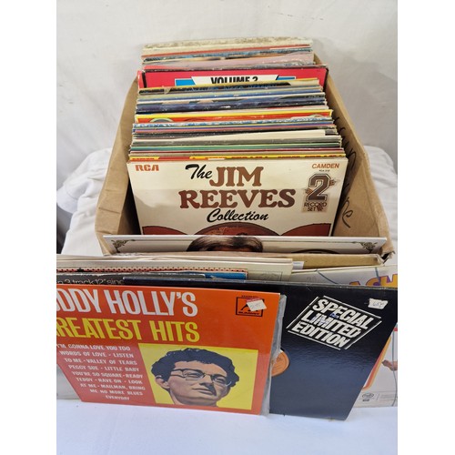 6 - Vinyl, box of mixed 12