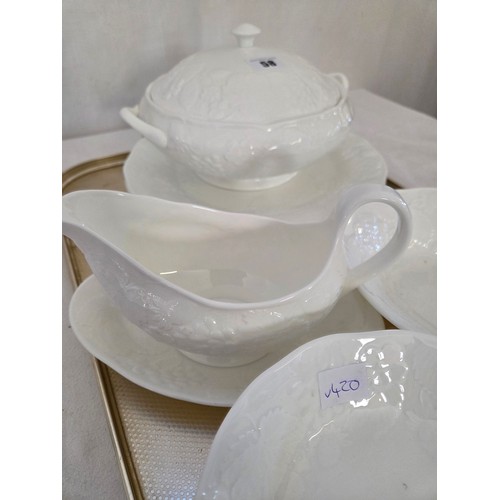 58 - Qty of Wedgwood 'Strawberry and Vine' dinnerware