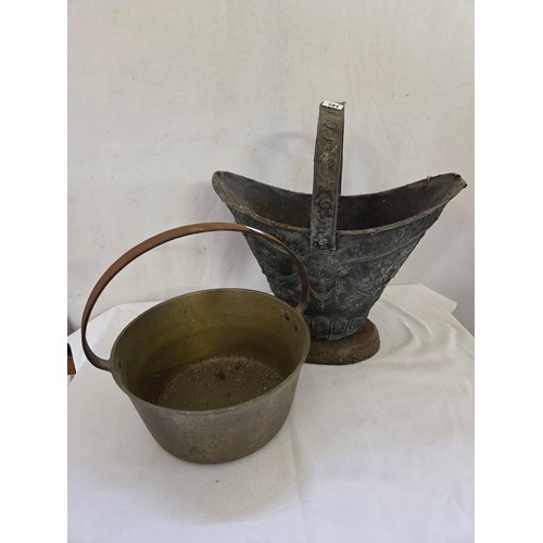 131 - Victorian embossed coal bucket and brass jam pan