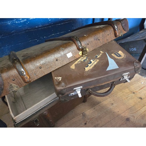 155A - Vintage ribbed cabin trunk with internal tray and small leather boxed suitcase with Furness Warren L... 