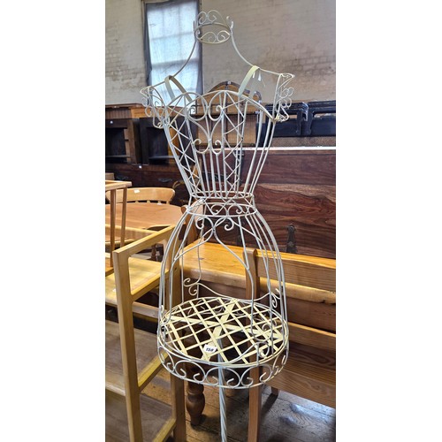 158 - Modern wire mesh mannequin stand