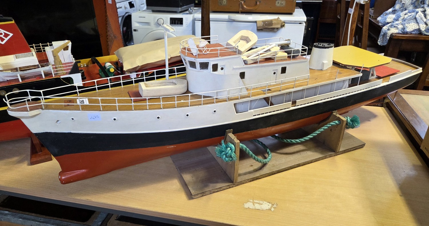 Billing boat, wooden RC scale boat of the RV Calypso approx. 125cm long
