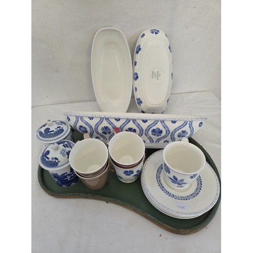 119 - Mixed Villeroy and Boch and other table and serving ware incl. Farmhouse Touch