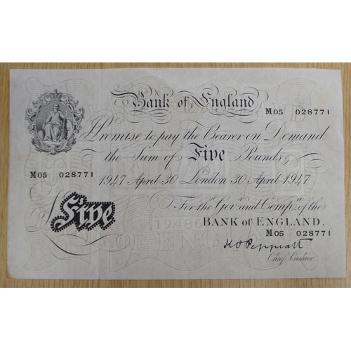 140 - Bank of England white £5 note, number M05 028771