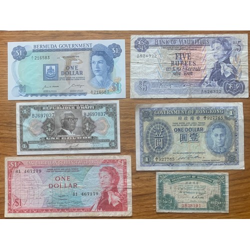 12 - World banknotes, Hong Kong, East Caribean, Haiti, Bermuda, Mauritius, Barbados, Trinidad and Tobago,... 