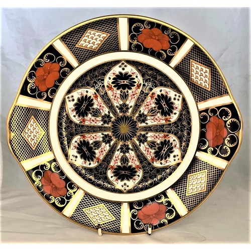 46 - Royal Crown Derby old Imari pattern bread plate, with underglaze factory marks 25 x 23.5 cm.