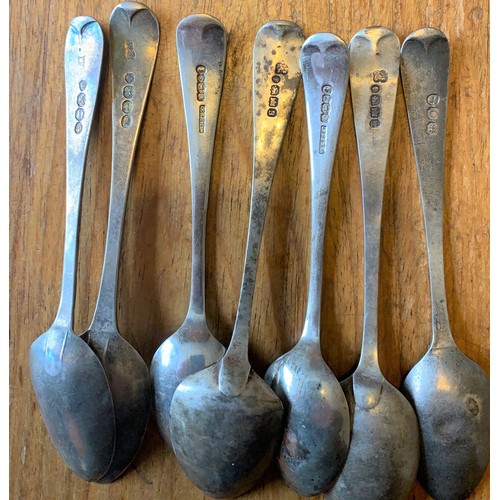 84 - Seven various English early 19th century and later teaspoons, weight 98 grams (7).