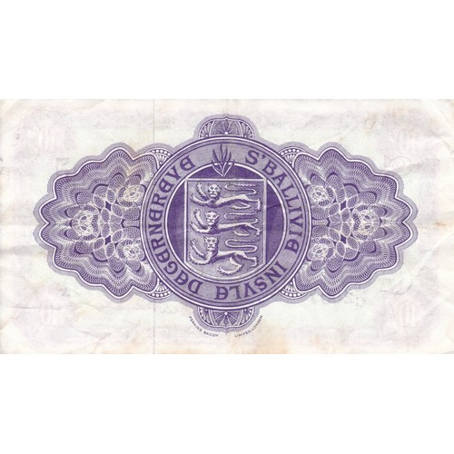 204 - British Banknote, The States of Guernsey Ten Shillings, Signatory Guillemette, 1st March 1962.