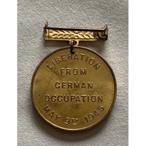 133 - States of Guernsey medal, Liberation from German Occupation May 9th 1925, with suspension bar.