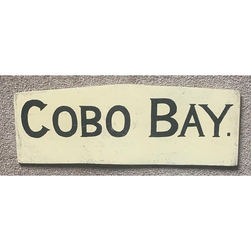 40 - A rare double sided wooden and hand painted Guernsey Bus route interior sign board, L'Eree Bay to Co... 