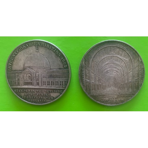 26 - London International Exhibition silver medal 1862, by Jacob Weiner, Obv. showing a portrait of Princ... 