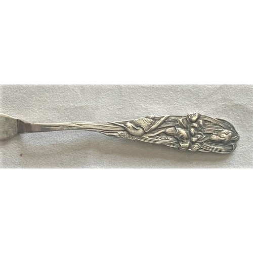 107 - A Chinese silver butter knife, 18 gm 15 cm long.