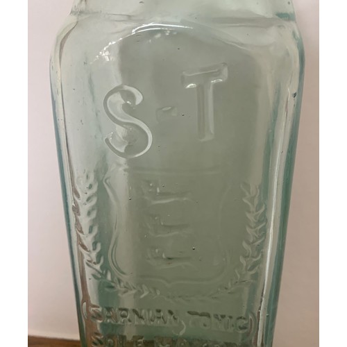 103 - Guernsey clear glass bottle with Coat of Arms, 'ST Sarnian Tonic Sole Makers Guernsey Aerated Water ... 